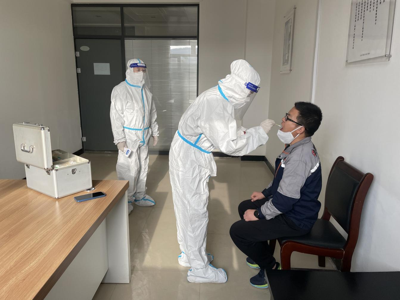 爱体育官方端网站登录入口-爱体育aitiyu(中国)
开展疫情防控应急演练(图3)