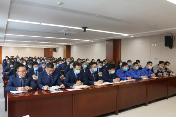 爱体育官方端网站登录入口-爱体育aitiyu(中国)
召开2021年工作总结表彰暨2022年工作安排部署会议(图6)