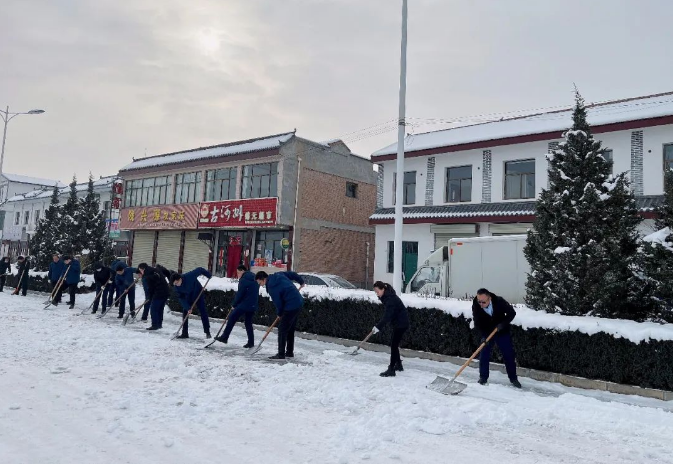 筑起安全墙 照亮乡村路——爱体育官方端网站登录入口-爱体育aitiyu(中国)
鼎力支持包抓共建村社文明创建工作(图7)