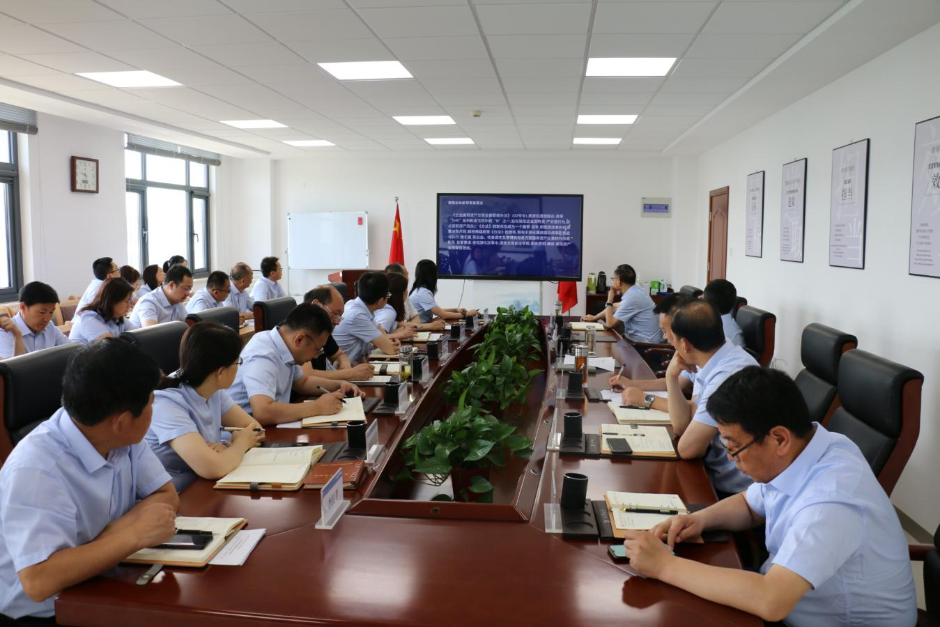爱体育官方端网站登录入口-爱体育aitiyu(中国)
召开党委理论中心组集体学习研讨会议(图2)