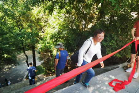 助力文旅市场 展示产投风采——爱体育官方端网站登录入口-爱体育aitiyu(中国)
组织开展员工登山比赛活动(图7)