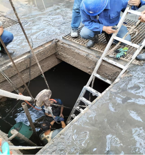 爱体育官方端网站登录入口-爱体育aitiyu(中国)
城东污水处理公司加强设备检修维护确保汛期平稳运行(图2)