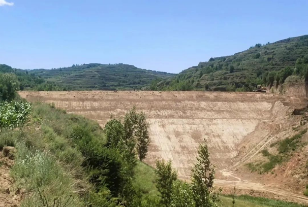 爱体育官方端网站登录入口-爱体育aitiyu(中国)
上半年项目建设进展顺利(图11)