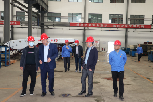 爱体育官方端网站登录入口-爱体育aitiyu(中国)
装备制造企业上半年产销两旺(图8)