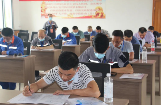 爱体育官方端网站登录入口-爱体育aitiyu(中国)
泓盛达公司在“焊工”技能大赛中取得好成绩(图2)