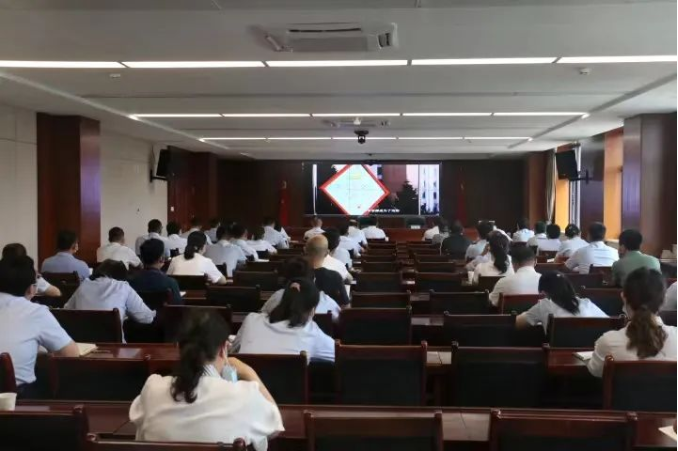 爱体育官方端网站登录入口-爱体育aitiyu(中国)
召开党风廉政建设工作推进会暨警示教育大会(图2)